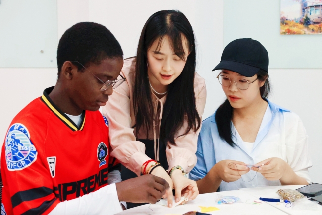 粽情端午 传承文化：国际教育学院与留学生共度传统佳节