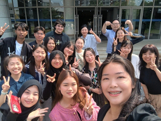 以诗为礼，扬帆远航！国际教育学院欢送国际生顺利毕业