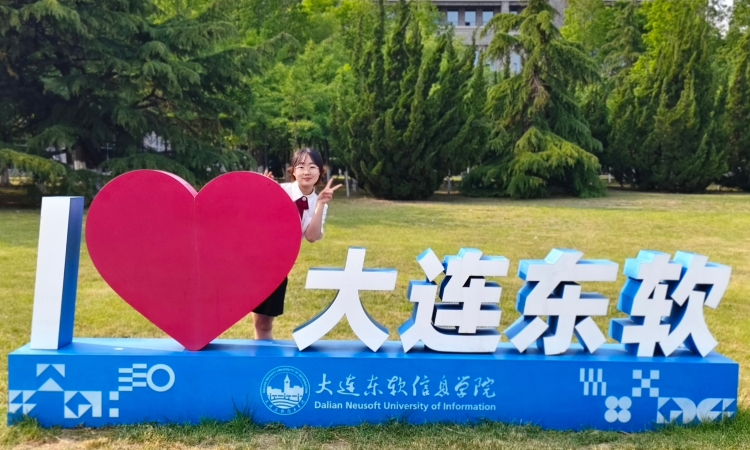 2-滕楠楠-东软照11.jpg